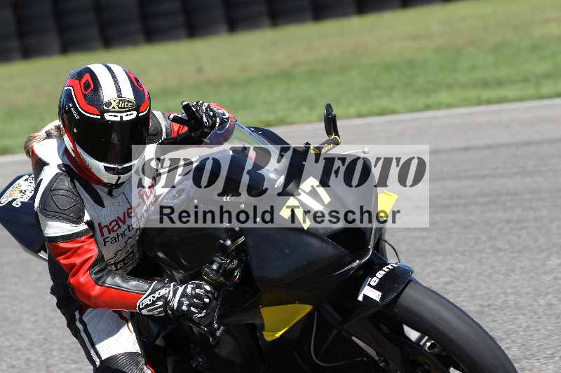 /Archiv-2025/42 07.08.2025 Peter Studer Girls Day ADR/Gruppe pink/717